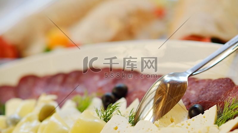 零食批发商绕开厂家直销报价的隐性成本